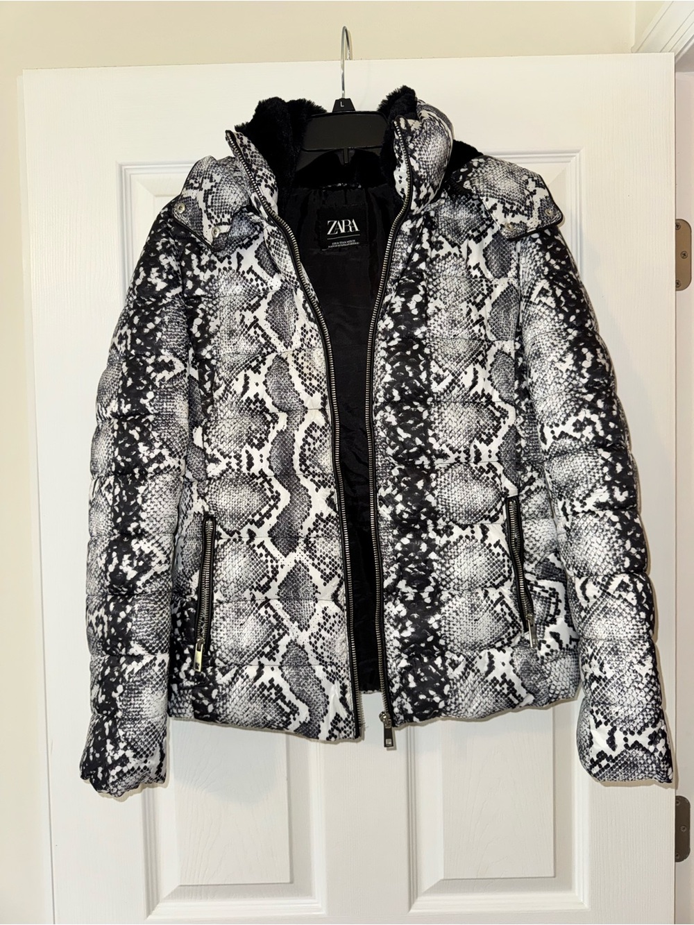 ZARA Monochrome Snake-Print Puffer Jacket
